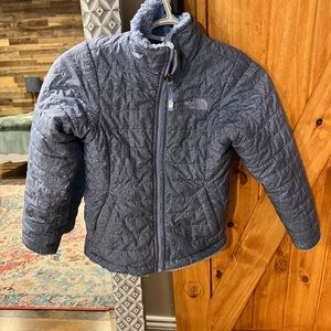 Like new!! North face children’s coat